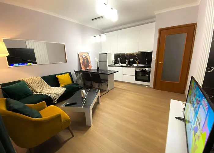Signature 11 Tirana